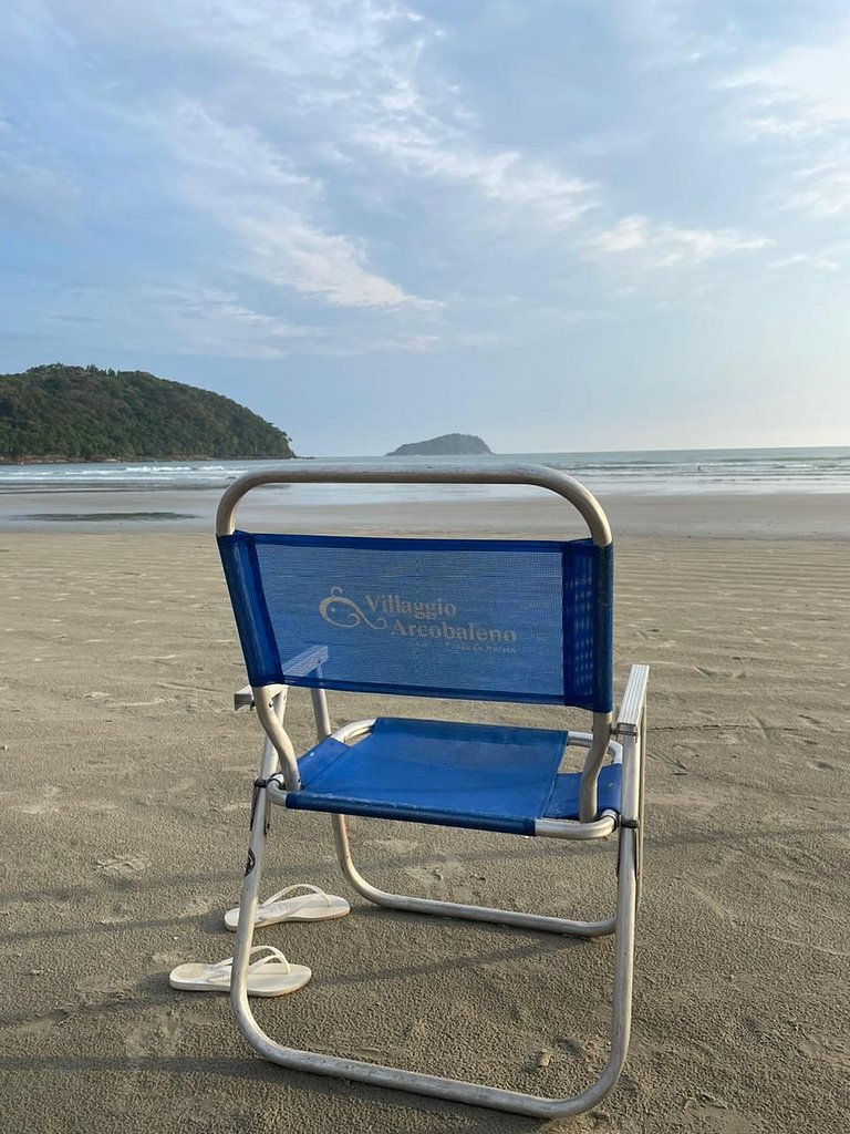 Refúgio a 140 metros da Praia da Baleia