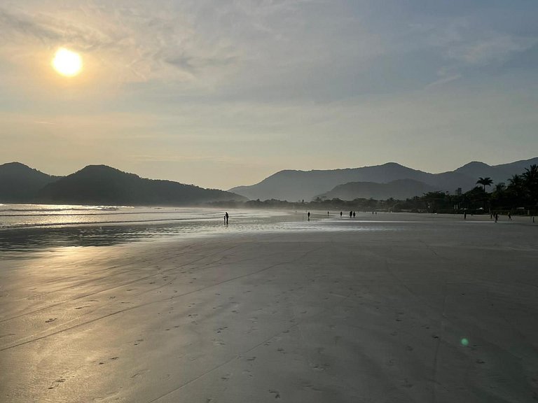 Refúgio a 140 metros da Praia da Baleia