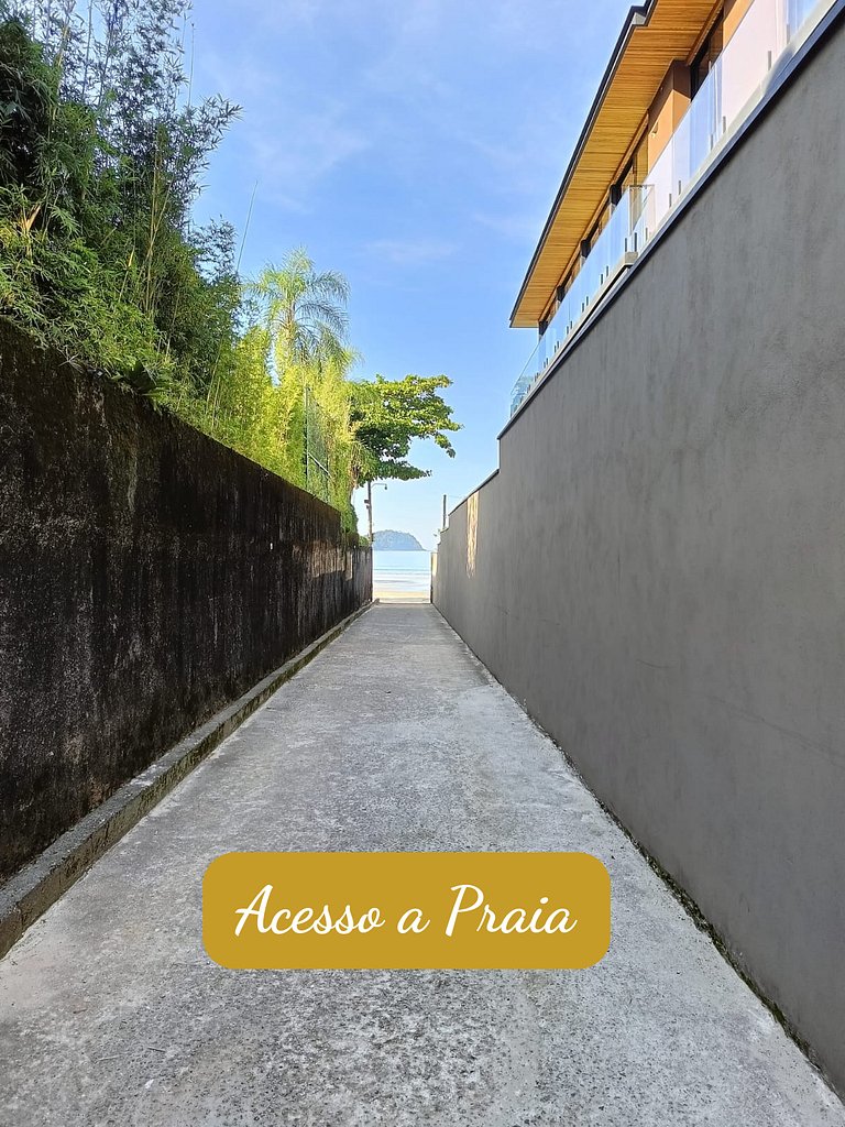 Refúgio a 140 metros da Praia da Baleia