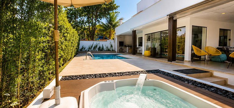 Casa c/ jacuzzi e piscina ~140m-Praia da Baleia